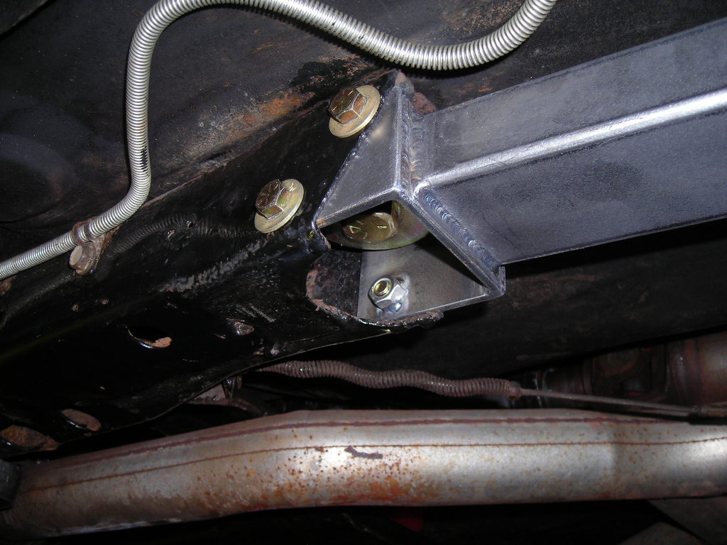 Panhard bar and subframe connectors on a '69 Camaro