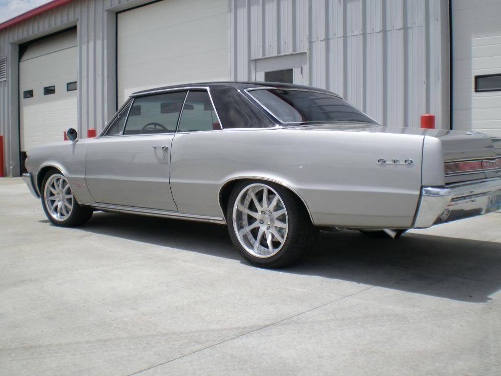 Rated-Xes on a 64 GTO