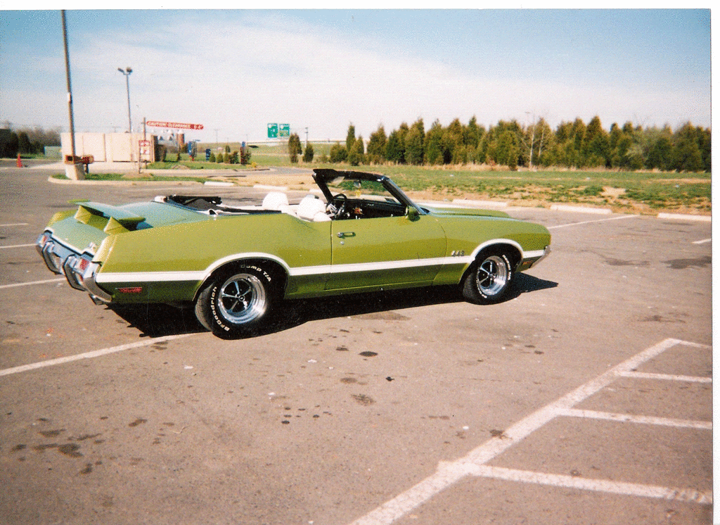 M&H 325/45/17 Drag Radials