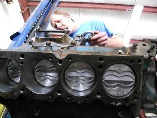 Pontiac 400 valve covers with nice breather setup