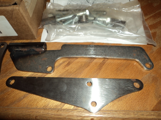 Vintage Air SBC Passenger Side Compressor Bracket Kit for SWP - No ...