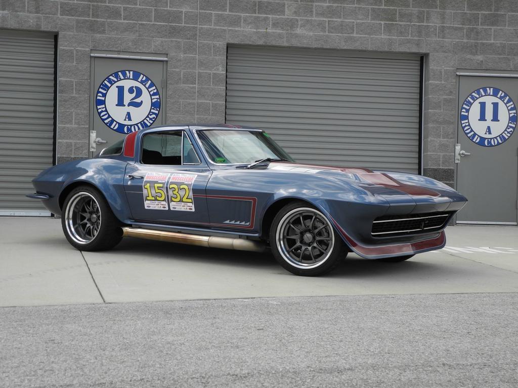 Jill Oberle's '66 Corvette on Forgeline GZ3R Wheels