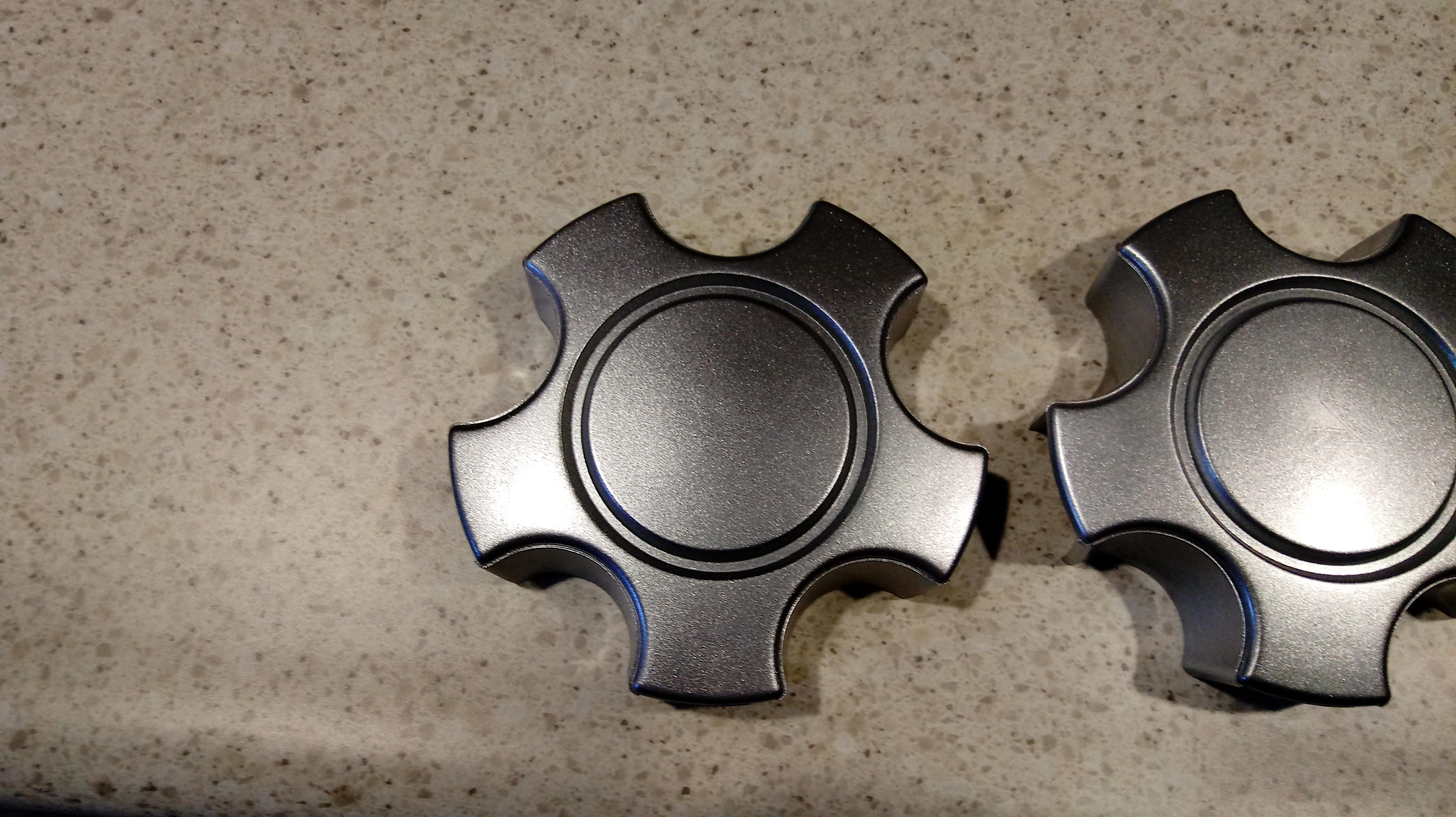 OEM GM center caps Argent C5 Z06