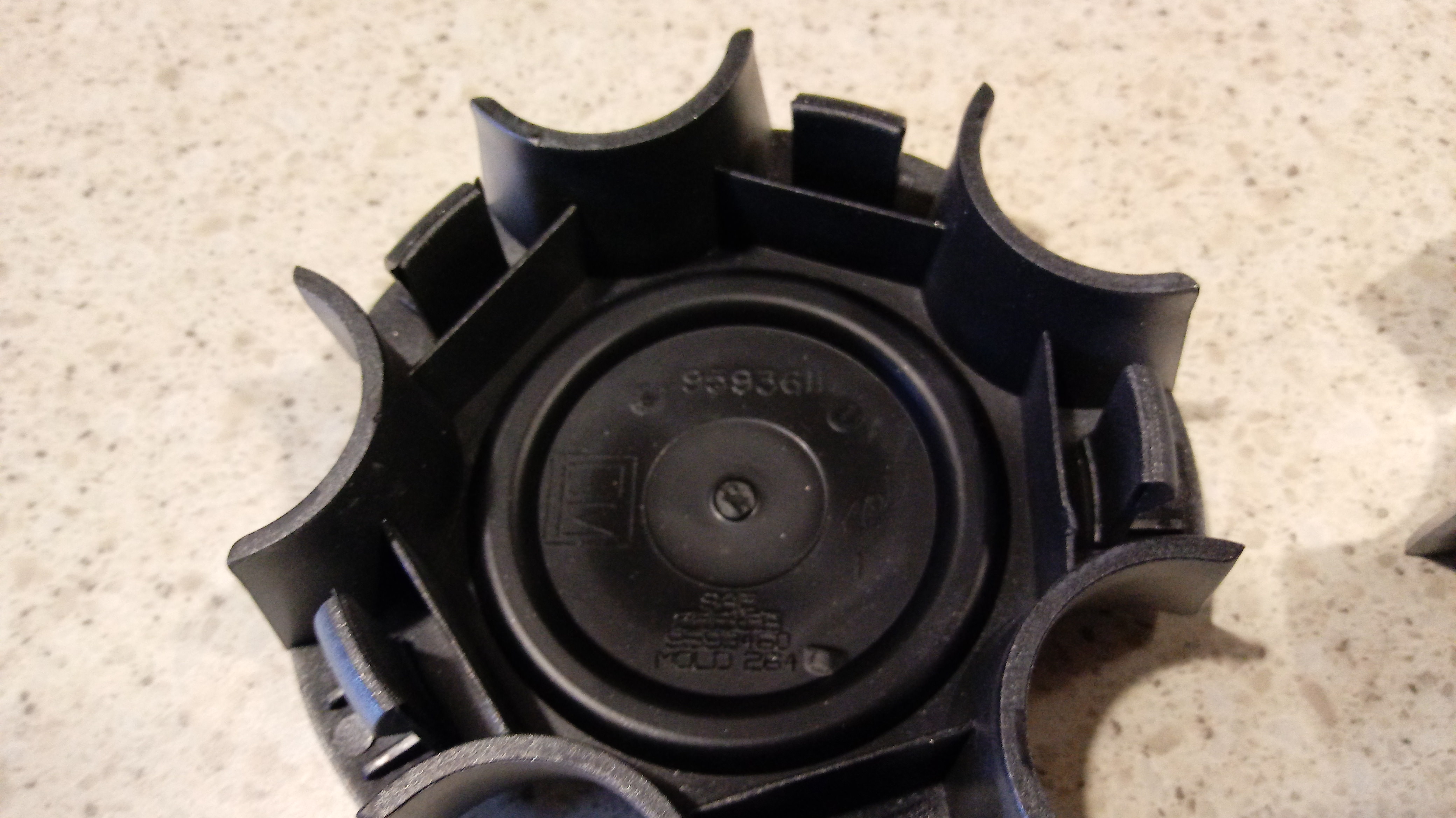 OEM GM center caps Argent C5 Z06