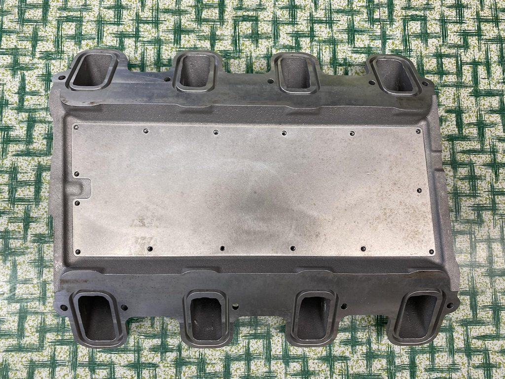 Inglese 8 Stack EFI/Carb Intake for LS3/Rectangle Port Heads